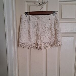 Monteau shorts outer shell is lacey/embroidery. bottom is crochet